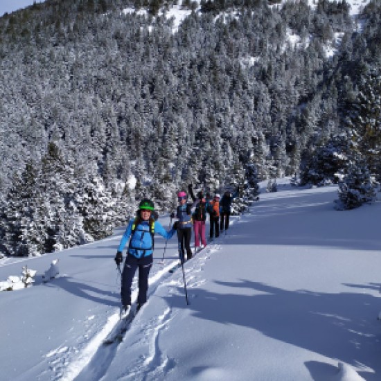 Sortida Esquí de Muntanya Nivell Mig a la Vall de Banyell desnivell positiu 730m